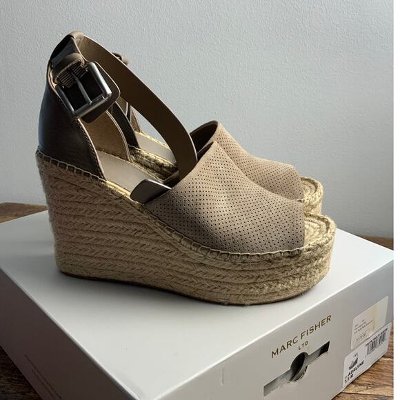 Marc Fisher Womens Adalyn Suede Saddle Espadrille Wedge Sandals Sand Dollar‎ - Picture 1 of 8